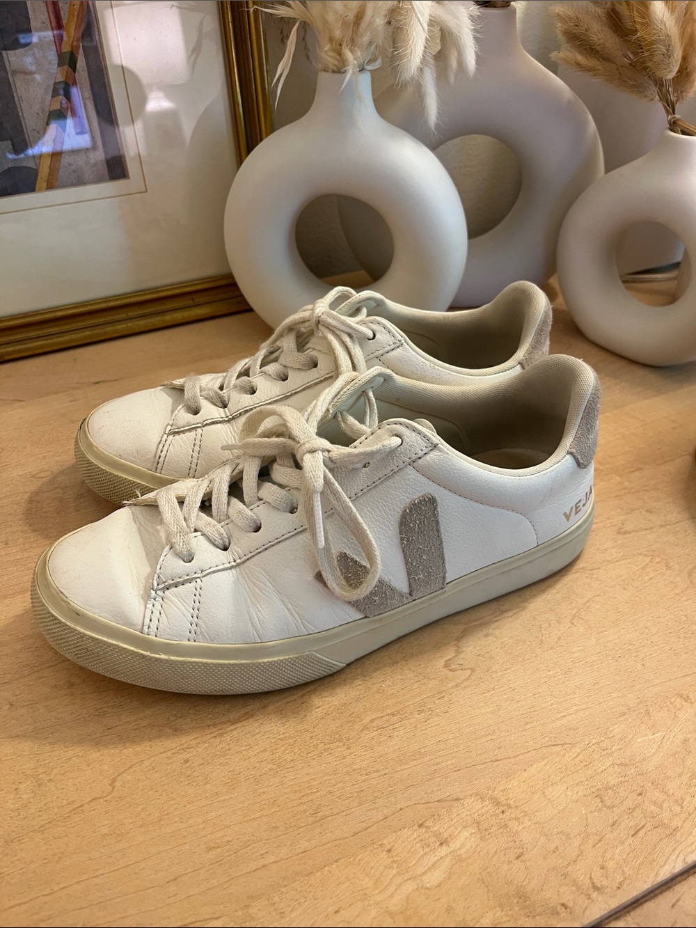 VEJA white/ sable